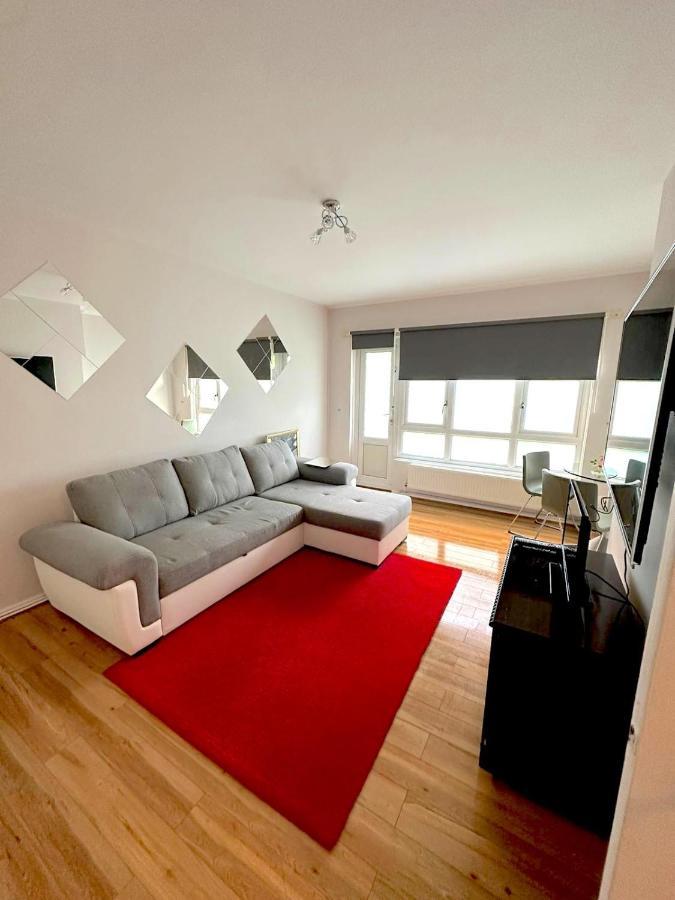 303 Alexandra Avenue Ha2 9Dx Apartman Pinner Kültér fotó